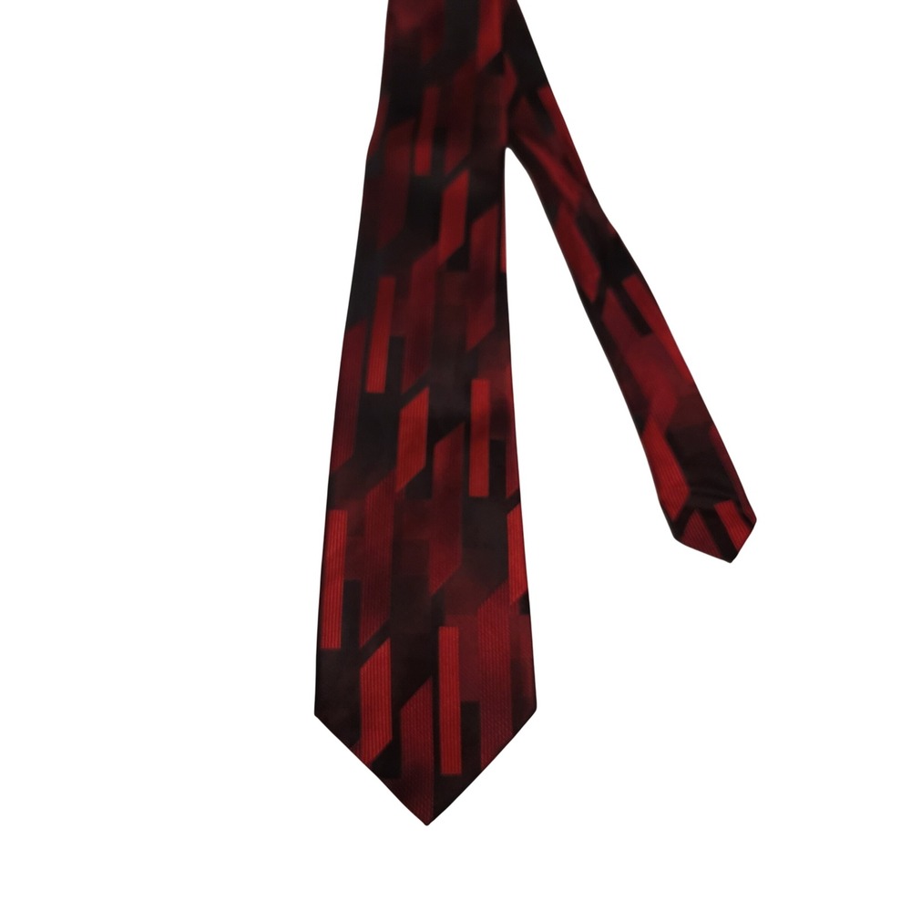 Arrow Necktie Mens OS Red Black Geometric Abstract Silk Wide Classic Tie